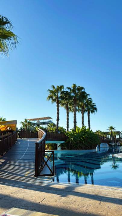 Pool Saturn Palace Resort Hotel