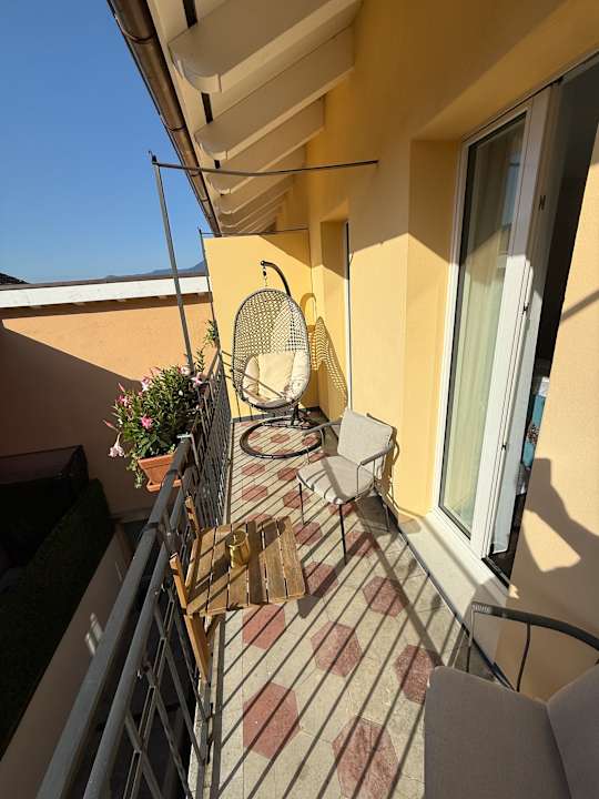 Zimmer Vista Lakefront Boutique Hotel