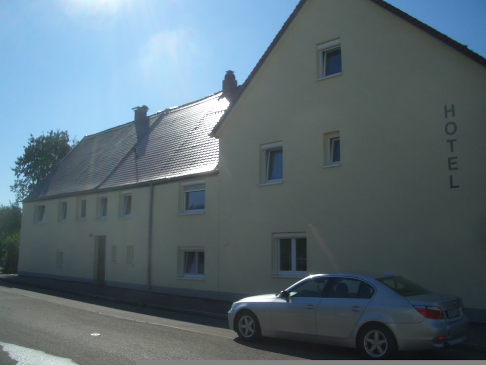 Außenansicht Hotel zur Donau