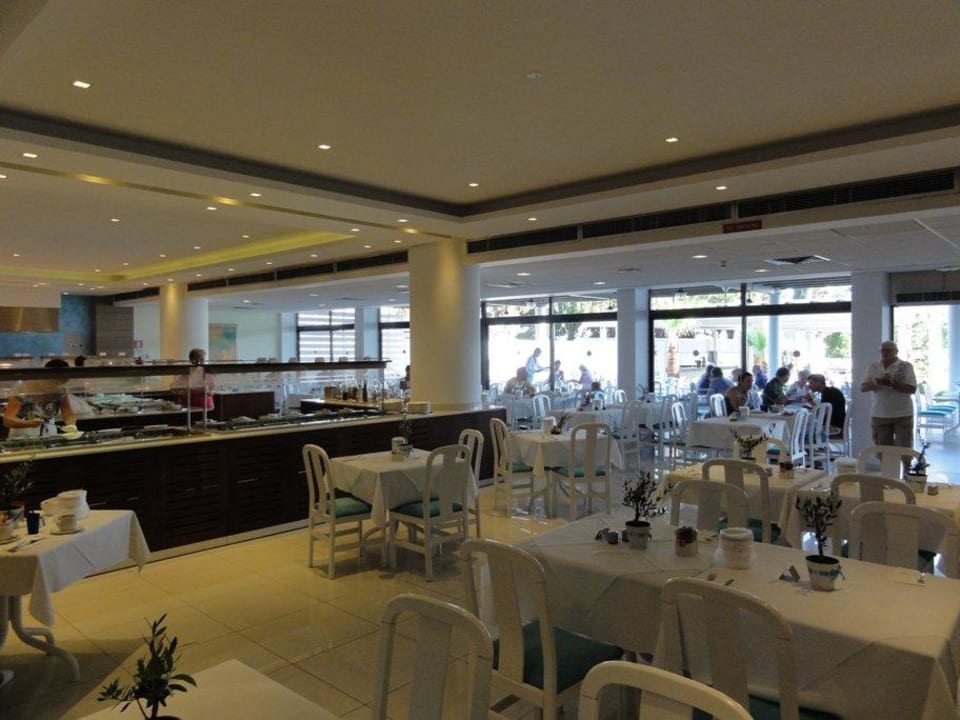 Büffet Crystal Springs Beach Hotel