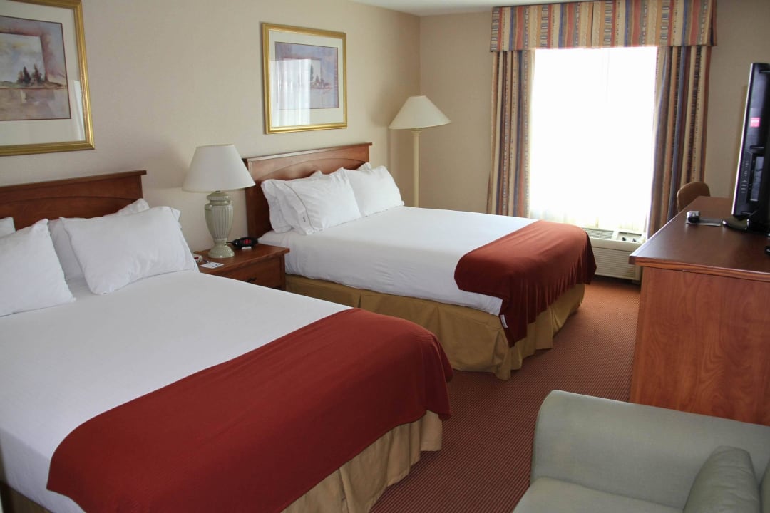 Double Room Holiday Inn Express & Suites Carson