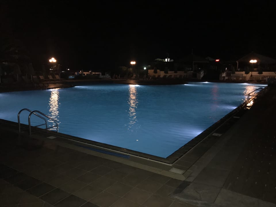 Pool Apollonia Beach Resort & Spa