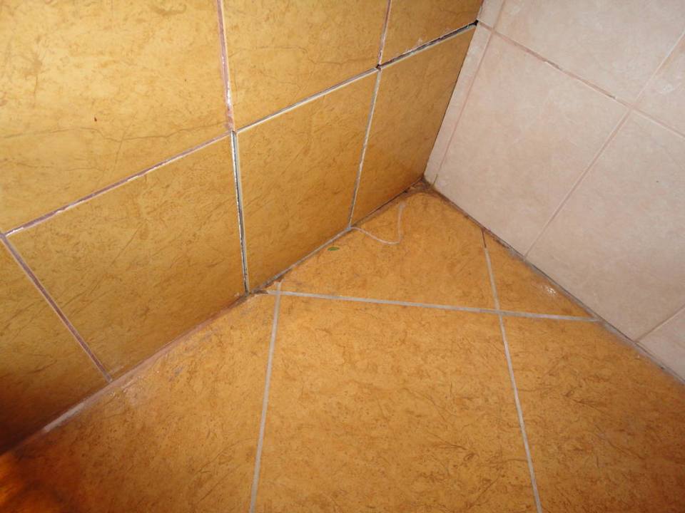 Hier lief das Wasser von der Dusche raus. Hotel Atlas