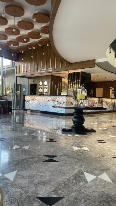 Lobby Arnor de Luxe Hotel & Spa