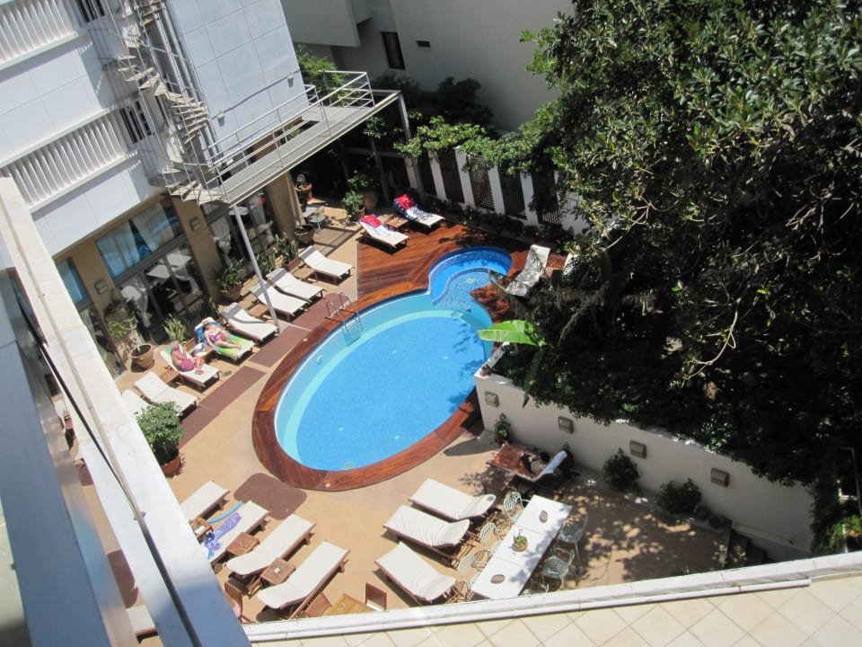 Rückseite Zimmer Aussicht auf den Pool! Ibiscus Hotel Rhodos