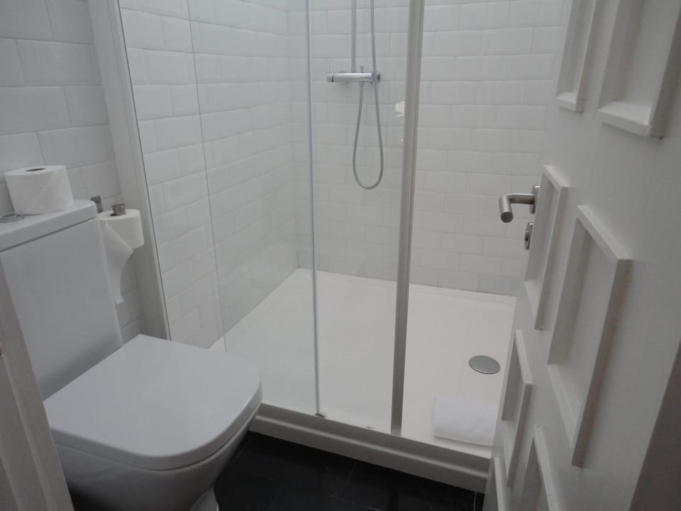 Dusche + WC Hotel Gold by Marina