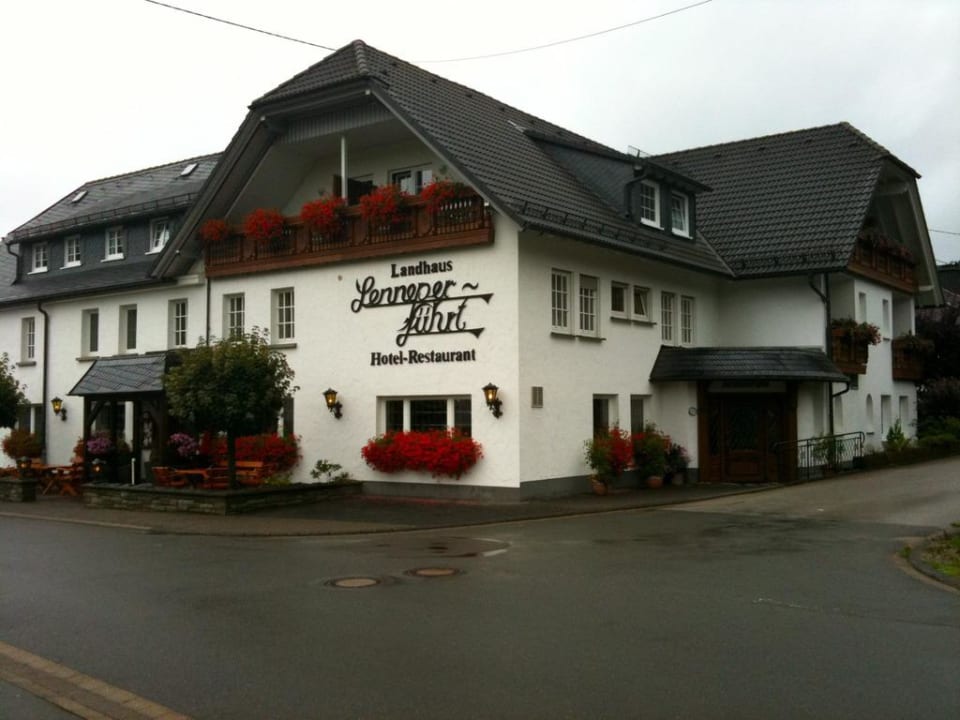 Straßenansicht Hotel Landhaus Lenneper-Führt