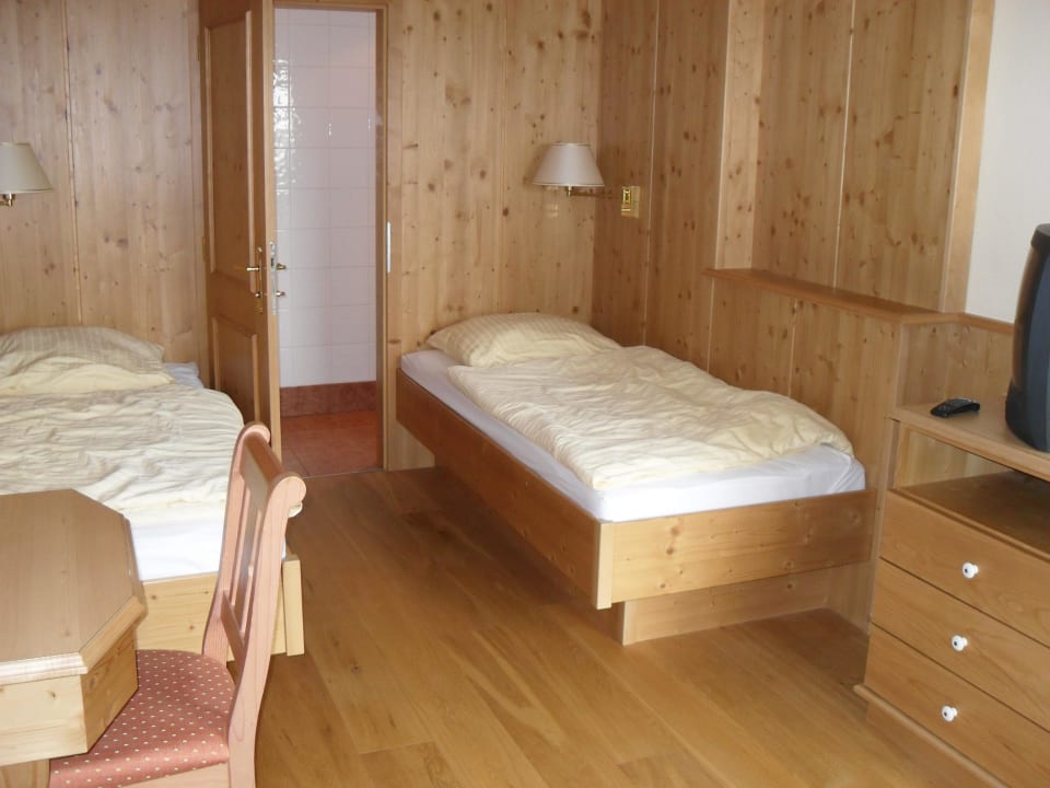 Großzügiges Kinderzimmer Hotel Martin