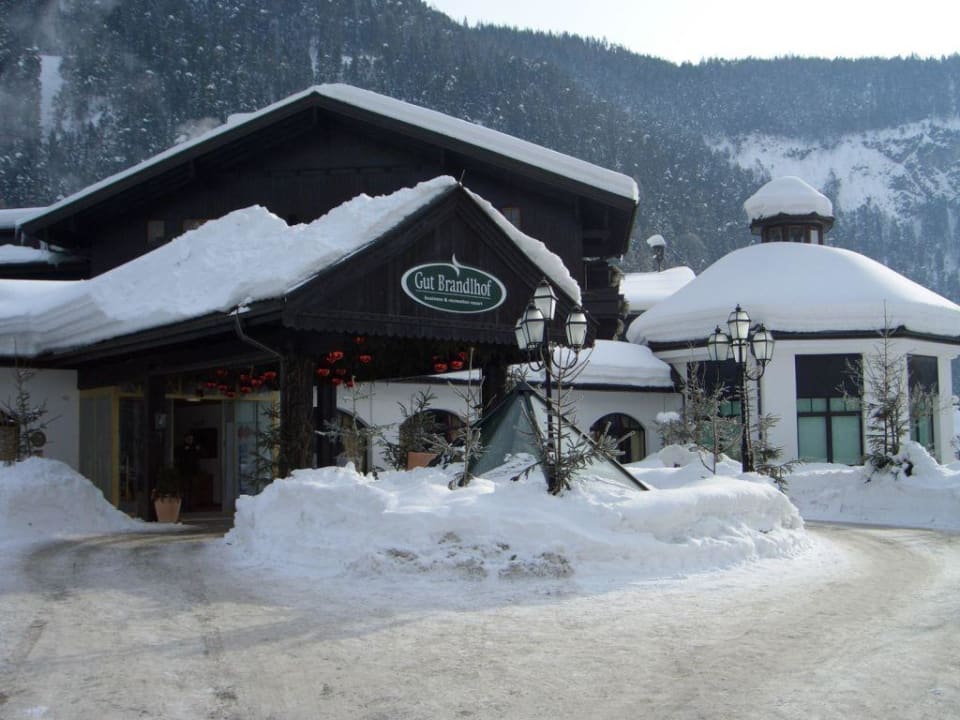 Schnee ohne Ende Hotel Gut Brandlhof