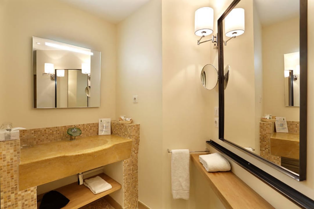 Douche Italienne Hotel Château Chapeau Cornu