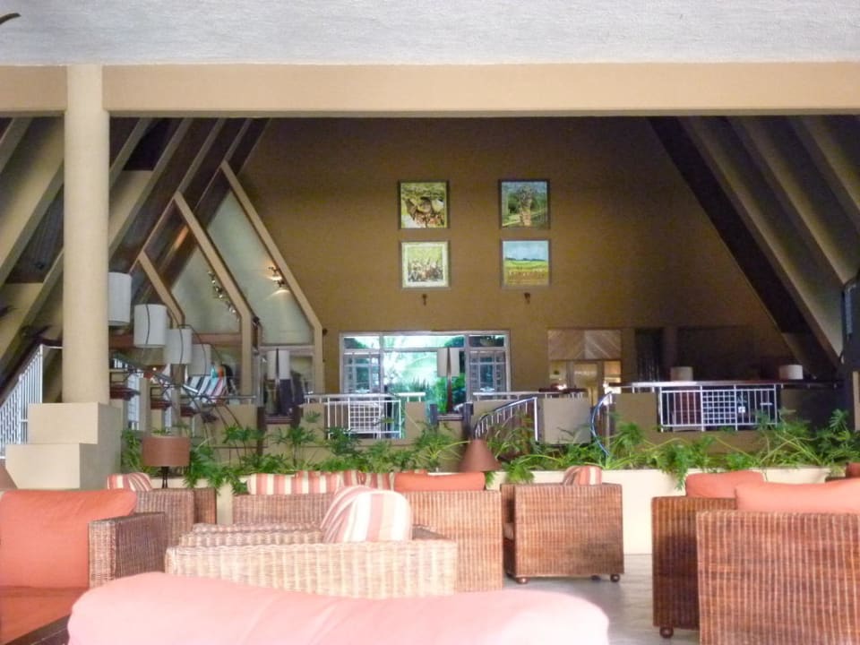 Lobby vom Pool aus Victoria Beachcomber Resort & Spa