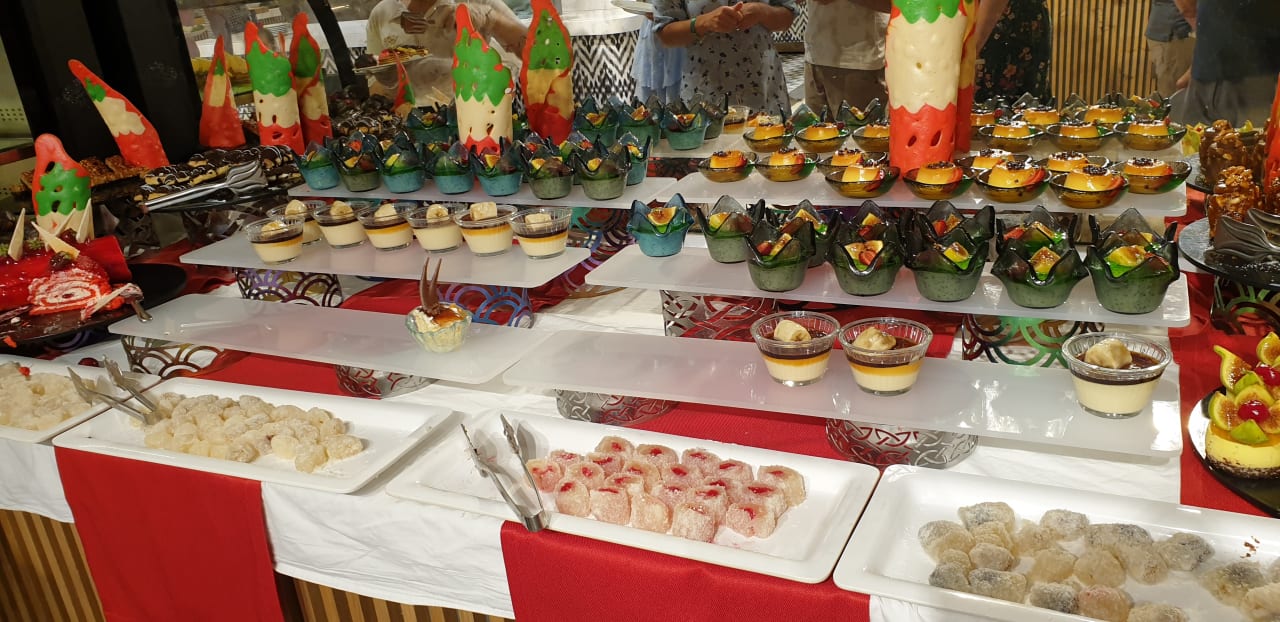 Gastro Side Royal Style Hotel