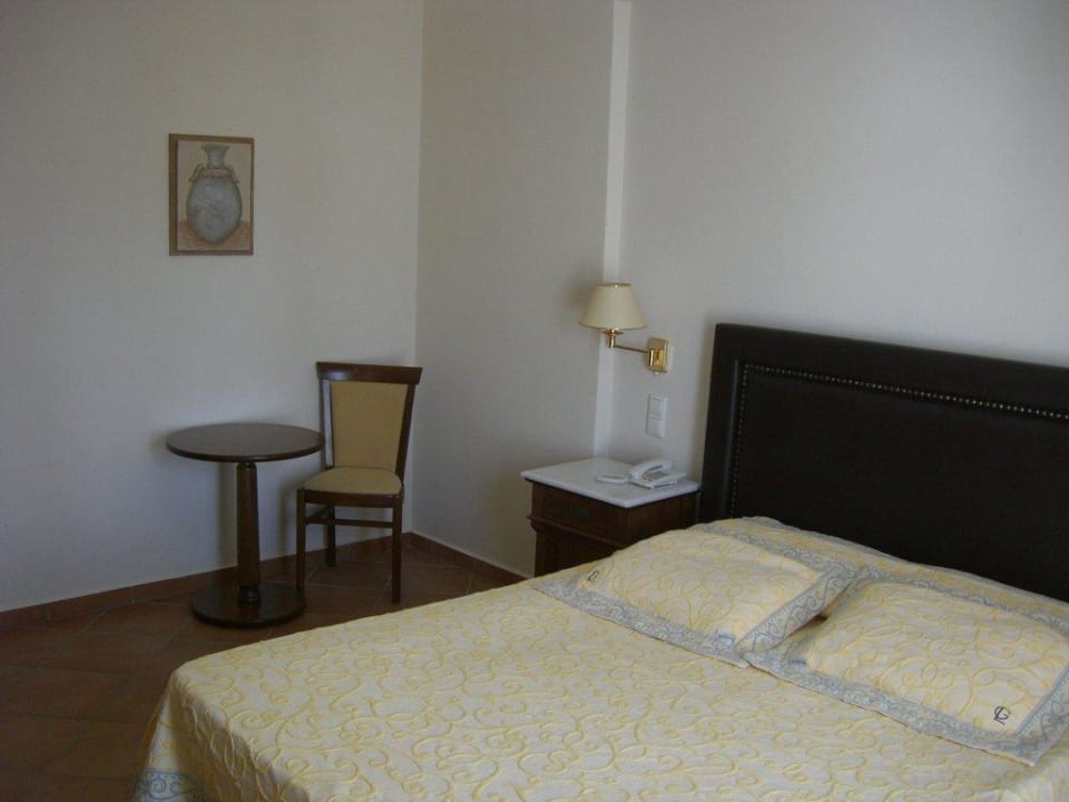 Zimmer Mediterranean Royal Smy Mediterranean White Santorini