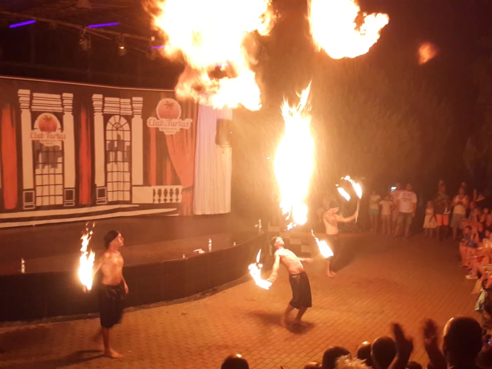 Animation - Fire Show Club Turtas Beach Hotel