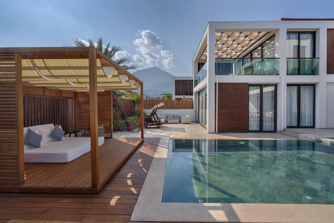 Pool Rixos Premium Tekirova