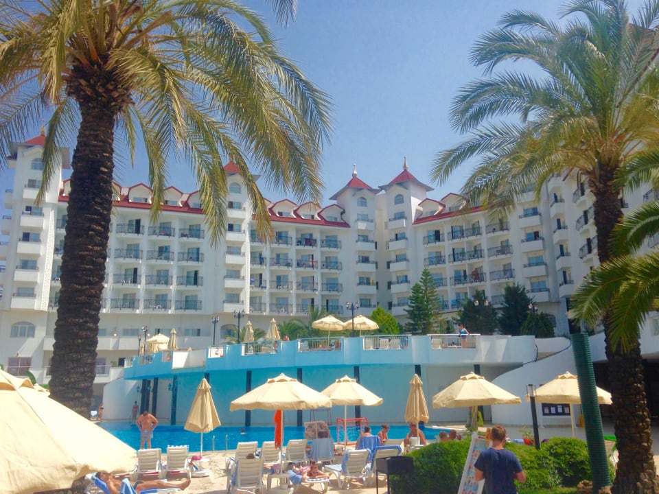 Pools Serenis Hotel