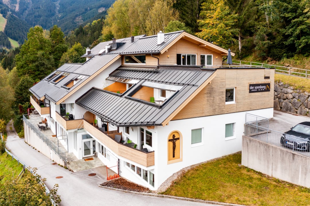 Außenansicht der Sonnberg - Alpinlodges Zell am See