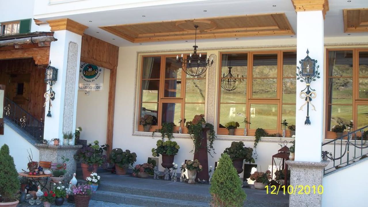 Hoteleingang Alpenromantik Hotel Wirler Hof