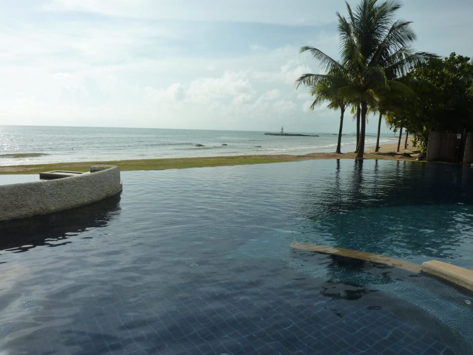 Blick vom Pool aufs Meer Khaolak Laguna Resort