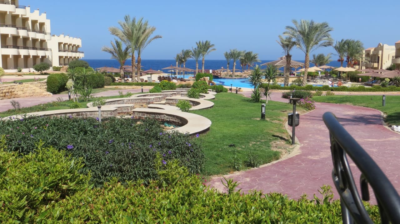 Gartenanlage Coral Hills Resorts & SPA