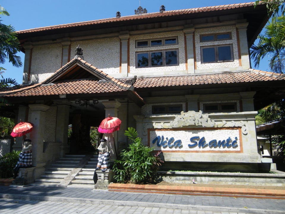 Haupteingang Villa Shanti Beach