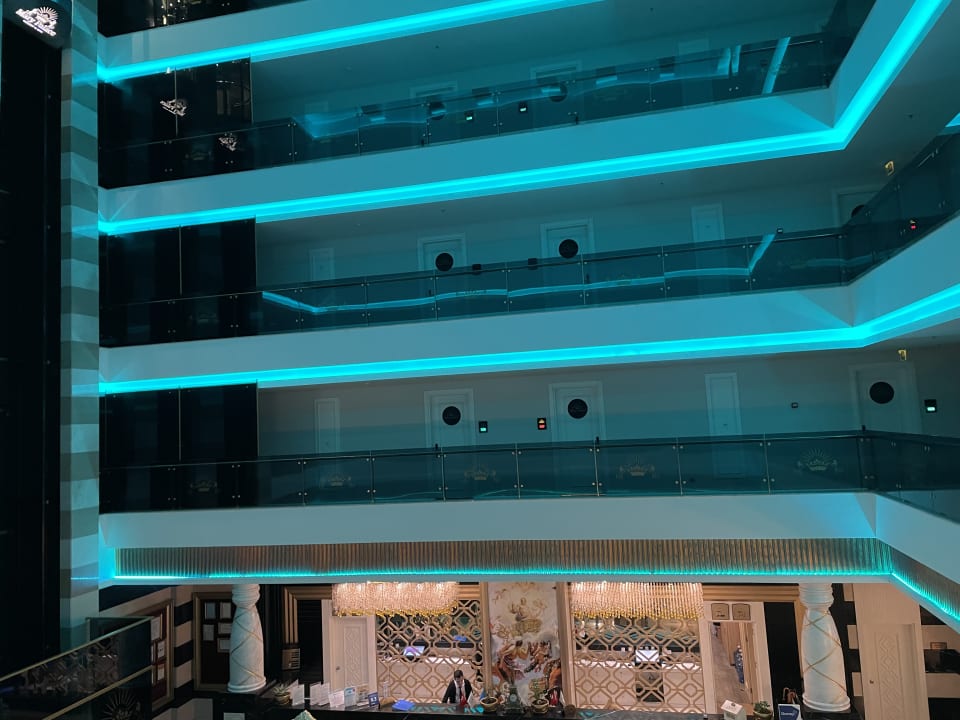 Lobby Mary Hotel Side