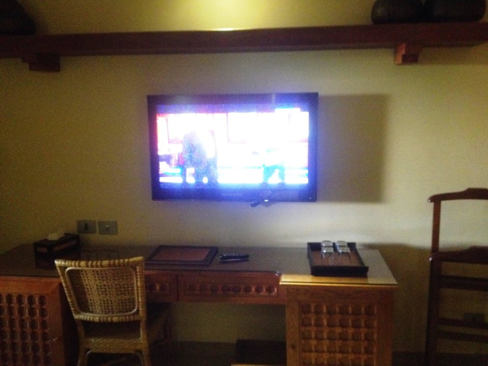 Письменный стол и телек Grand Waterworld Makadi & Family Star Makadi