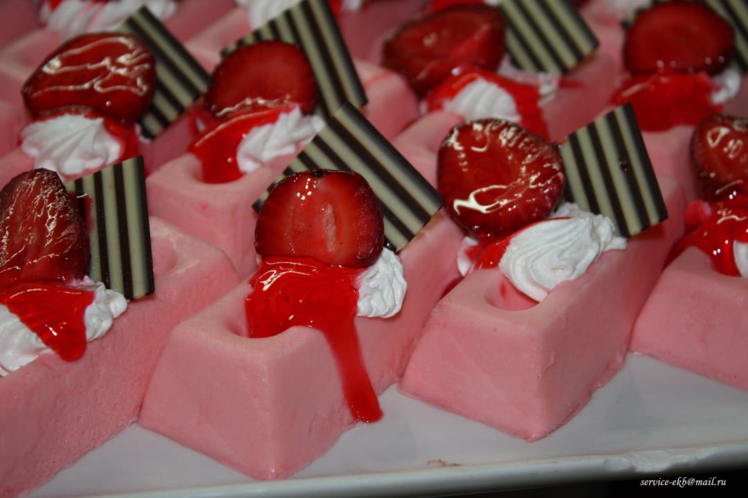 Ресторан Густо Hotel Delphin Imperial