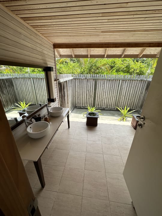 Zimmer Kuredu Island Resort & Spa