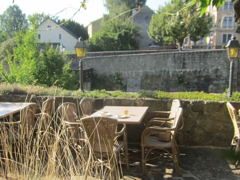 Frühstück im Freien !! Hotel Hubertus