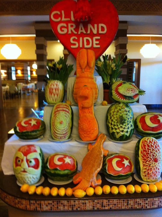 Melonenkunst Club Grand Side