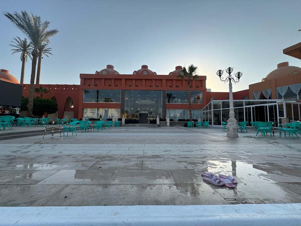 Außenansicht Titanic Beach Spa & Aqua Park