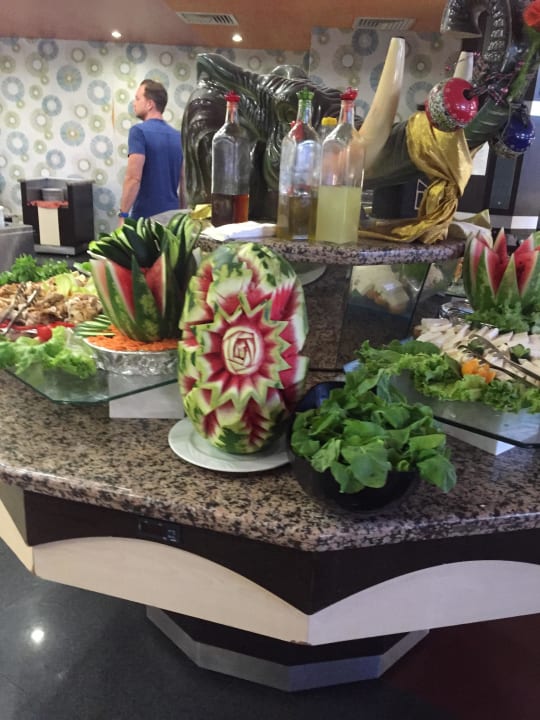 Leckeres Büffet, jeden Abend eine riesige Auswahl Hotel Orfeus Park