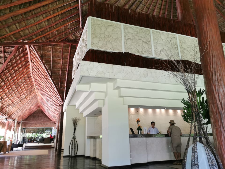 Lobby Akumal Bay Beach & Wellness Resort