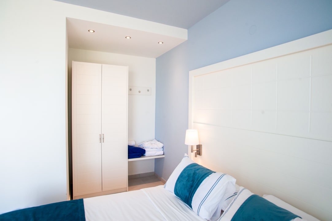 Zimmer Acrotel LilyAnn Boutique