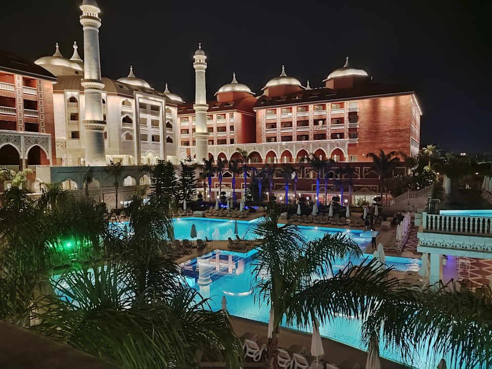 Außenansicht Royal Taj Mahal Hotel