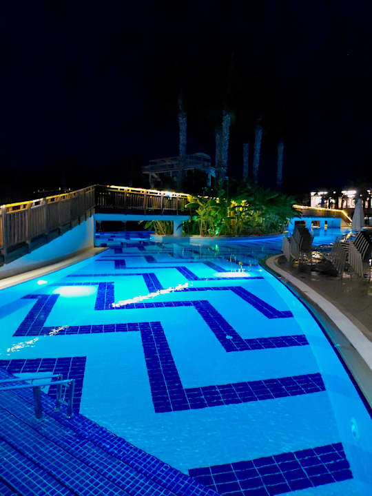 Pool Saturn Palace Resort Hotel