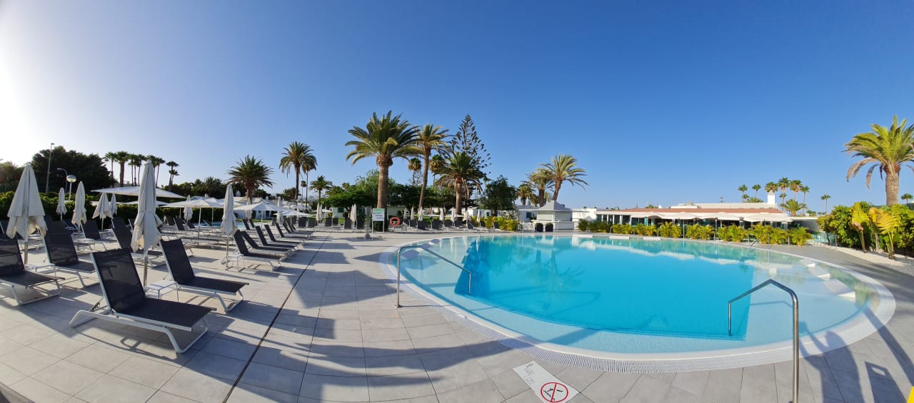 Pool Canary Garden Club