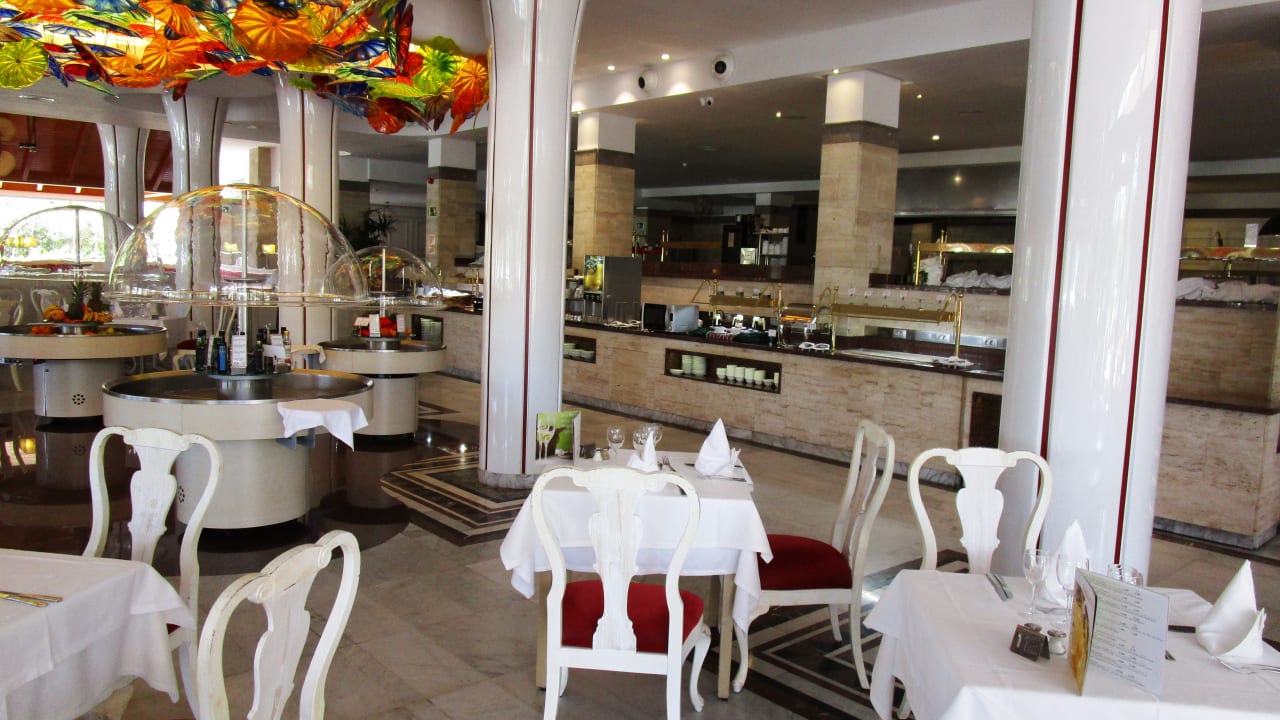 Büffet-Restaurant auf zwei Ebenen Bull Costa Canaria & Spa - Adults only