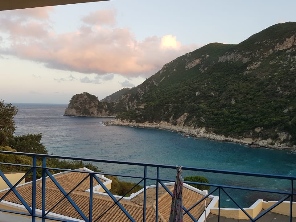 Zimmer Ithea Suites Hotel