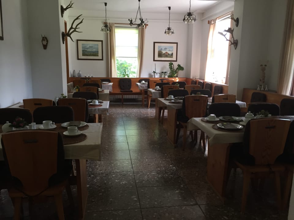 Speisesaal mit einem sehr leckeren Frühstück  Pension Forsthaus Garz