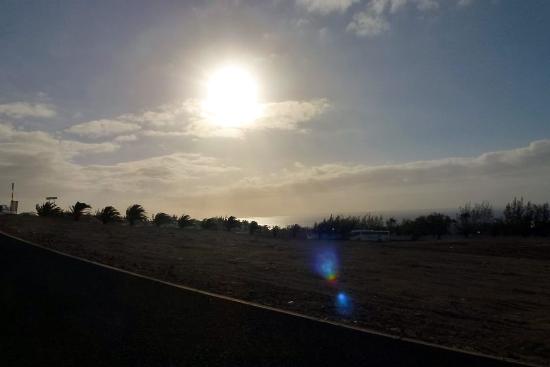 Kreisverkehr vor dem Hotel  allsun App.-Hotel Esquinzo Beach