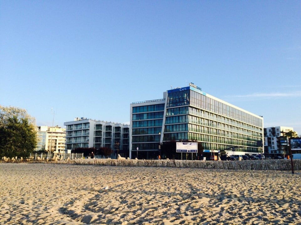 Sicht vom Strand  Marine Hotel by Zdrojowa