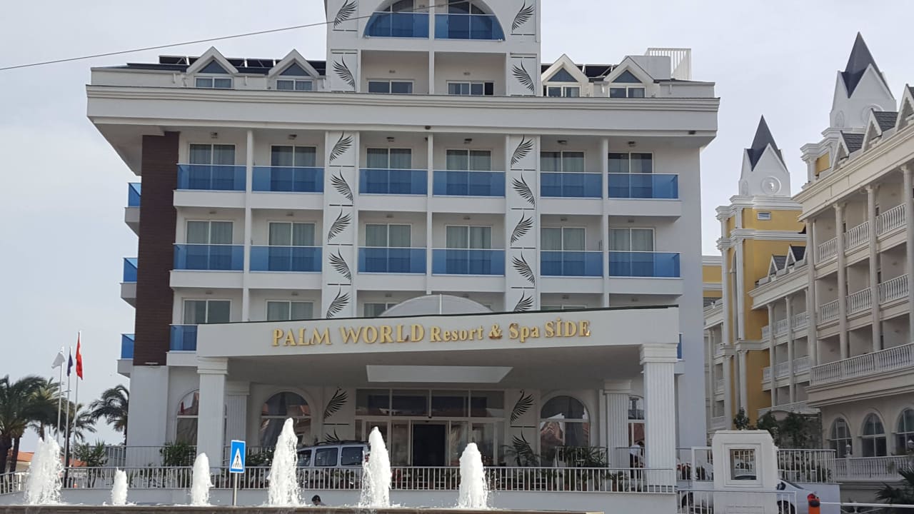Hotel von vorne Palm World Side Resort & Spa