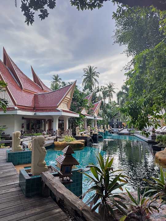 Gartenanlage Santhiya Tree Koh Chang Resort