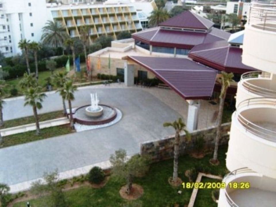 Hotelvorfaht vom Dach aus gesehen Protur Biomar Sensatori Resort