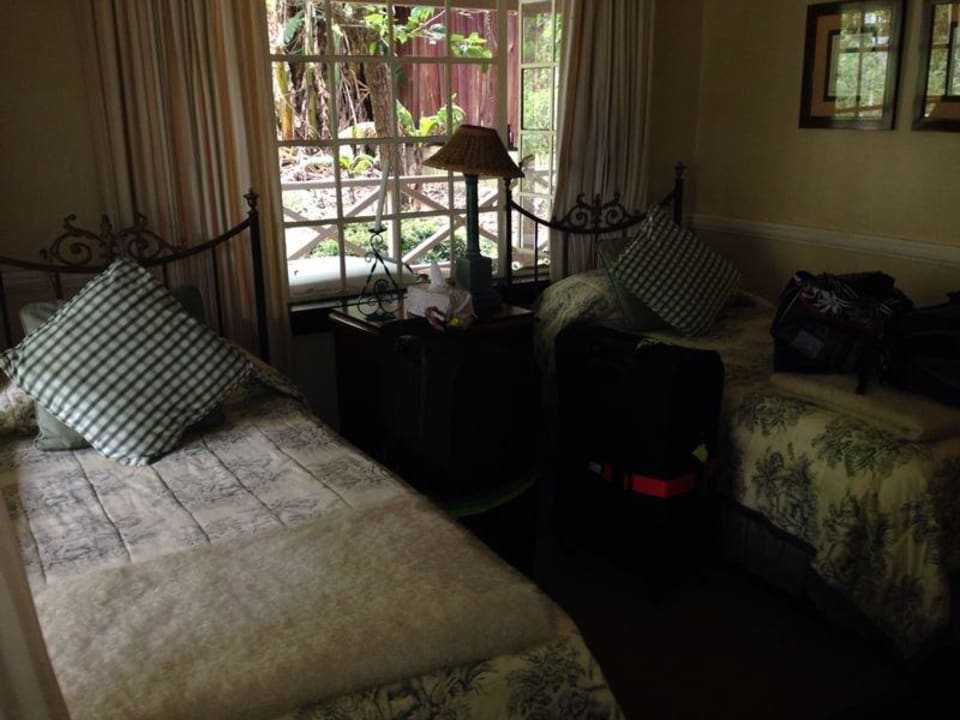 Mini-Zimmer mit 2 Mini-Betten Reillys Rock Hilltop Lodge