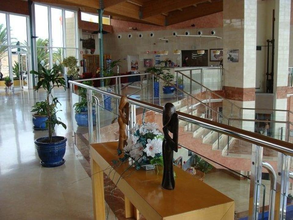 Recepcja i hol w budynku głównym AluaVillage Fuerteventura