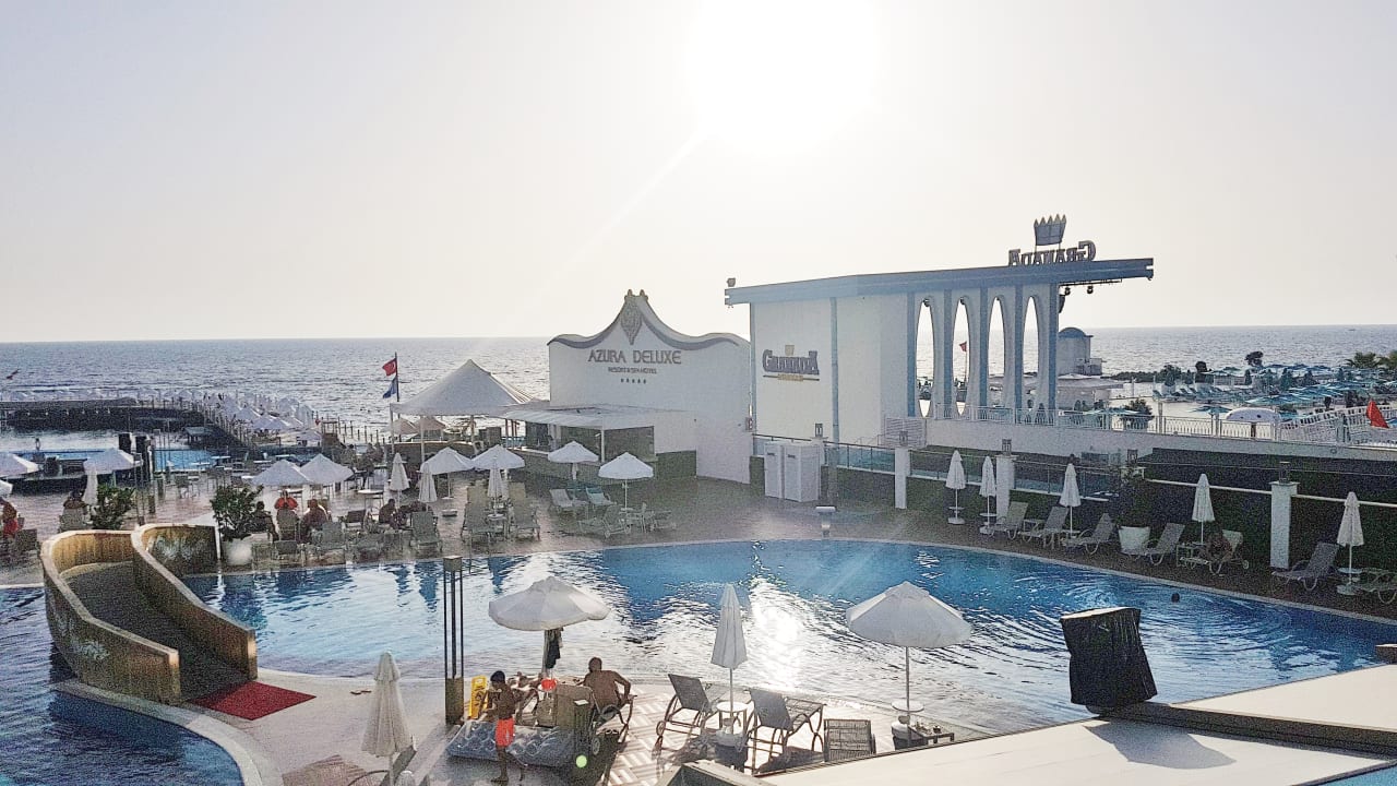 Pool Azura Deluxe Resort & Spa Hotel