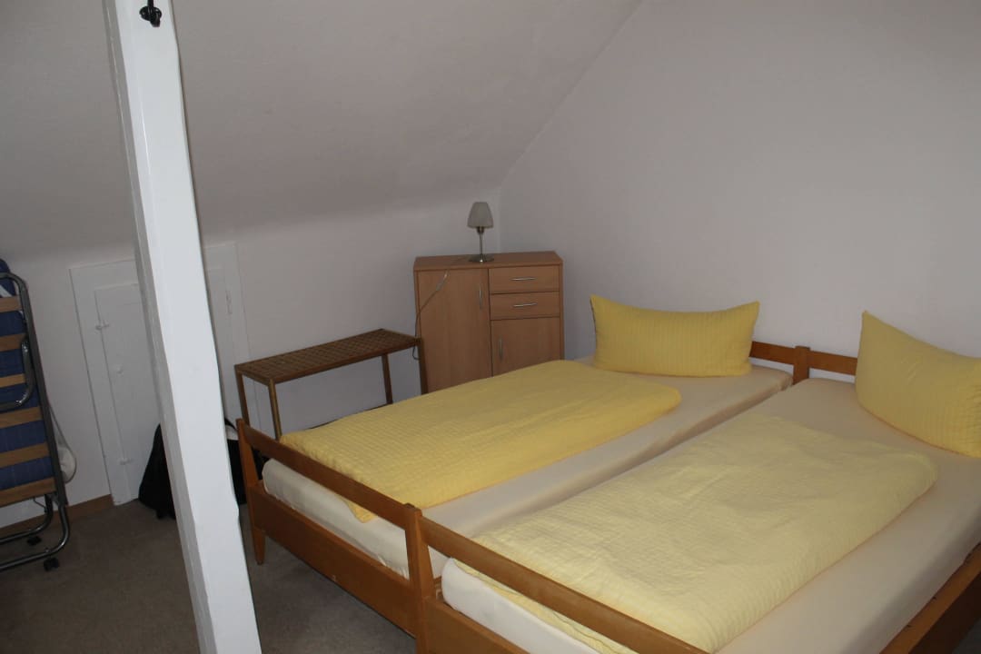 1. Schlafzimmer Hotel Fliegerhorst